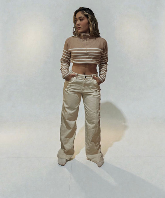 Buzo Beige Rayado – Estilo Minimal Chic