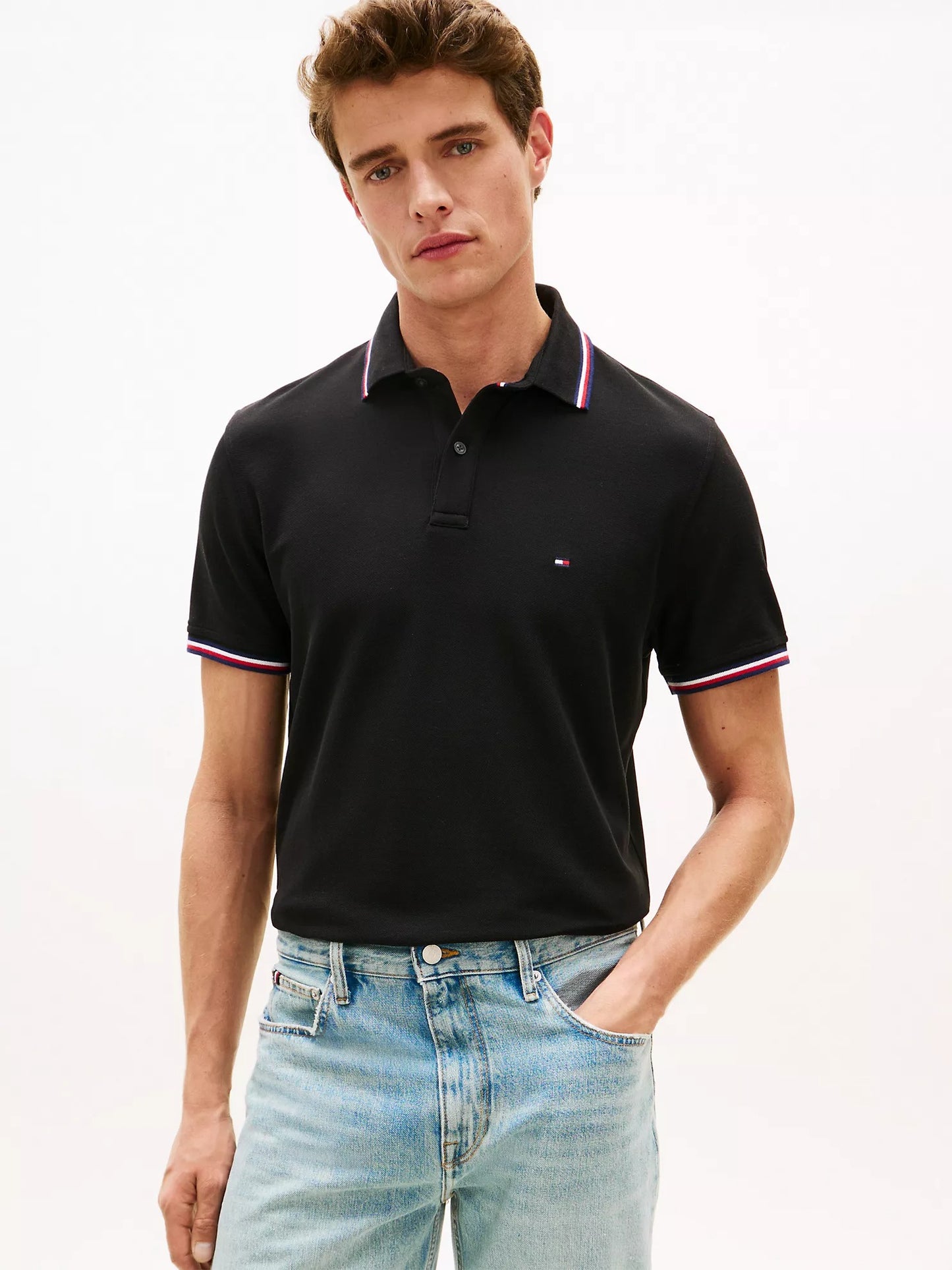 POLO TOMMY WICKING DE CORTE REGULAR