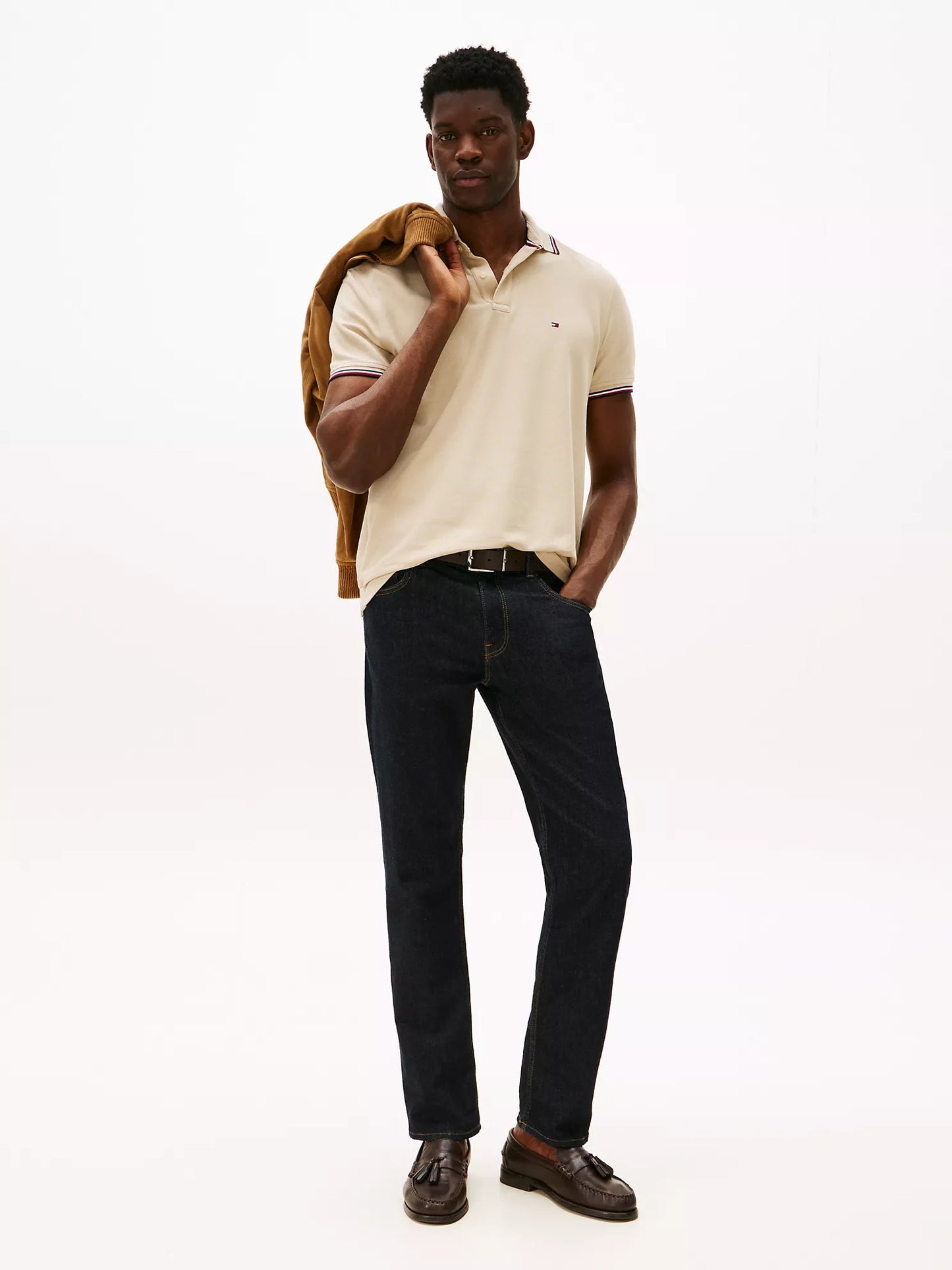 POLO TOMMY WICKING DE CORTE REGULAR